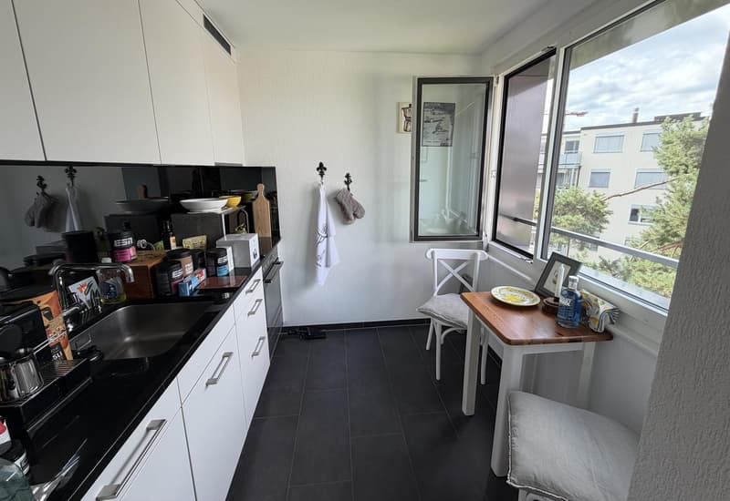 2-Zimmer-Wohnung, zentral gelegen und gut angebunden in Dübendorf (3)