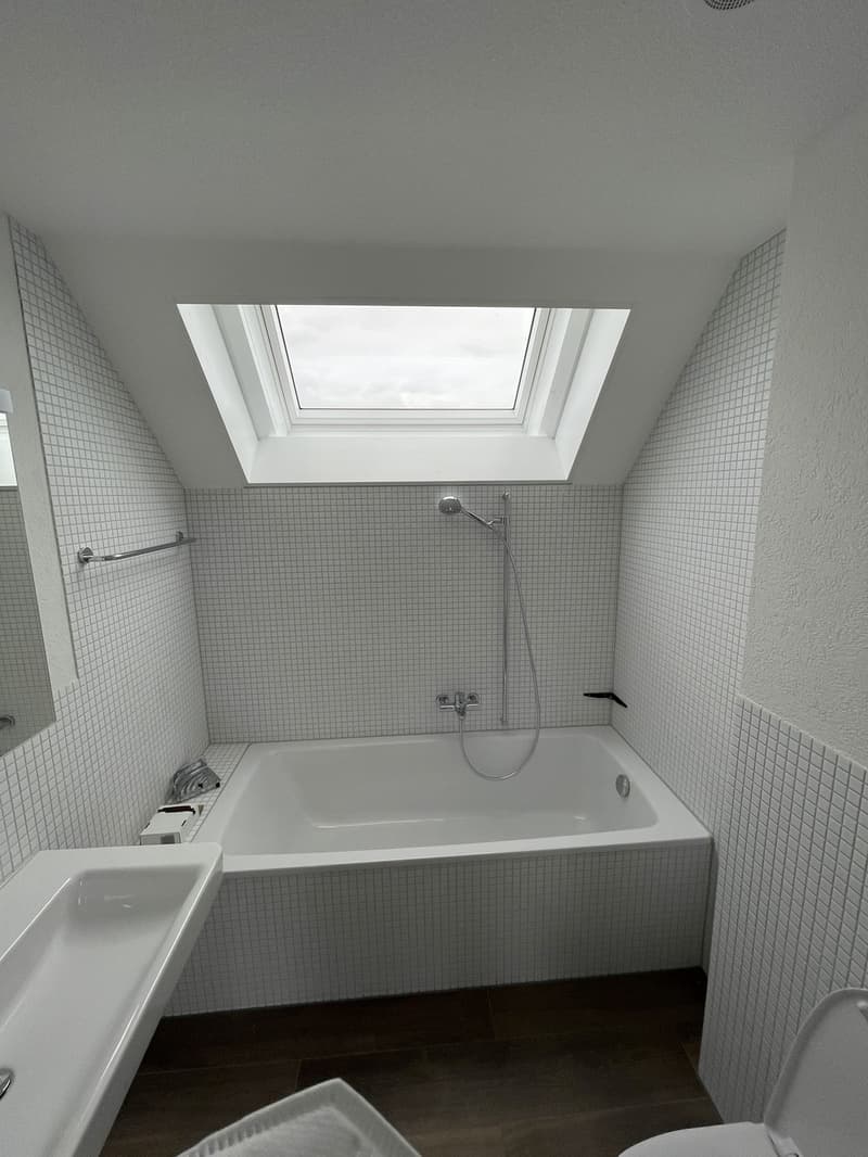 Helle, moderne 2.5-Zimmerwohnung in Bülach (4)