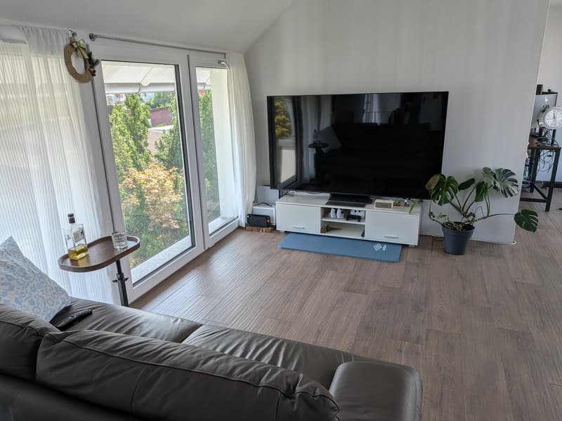 Helle, moderne 2.5-Zimmerwohnung in Bülach (1)
