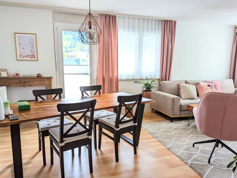 Untermiete: Einzigartige 3.5 Zimmerwohnung mit Pilatusblick (2)
