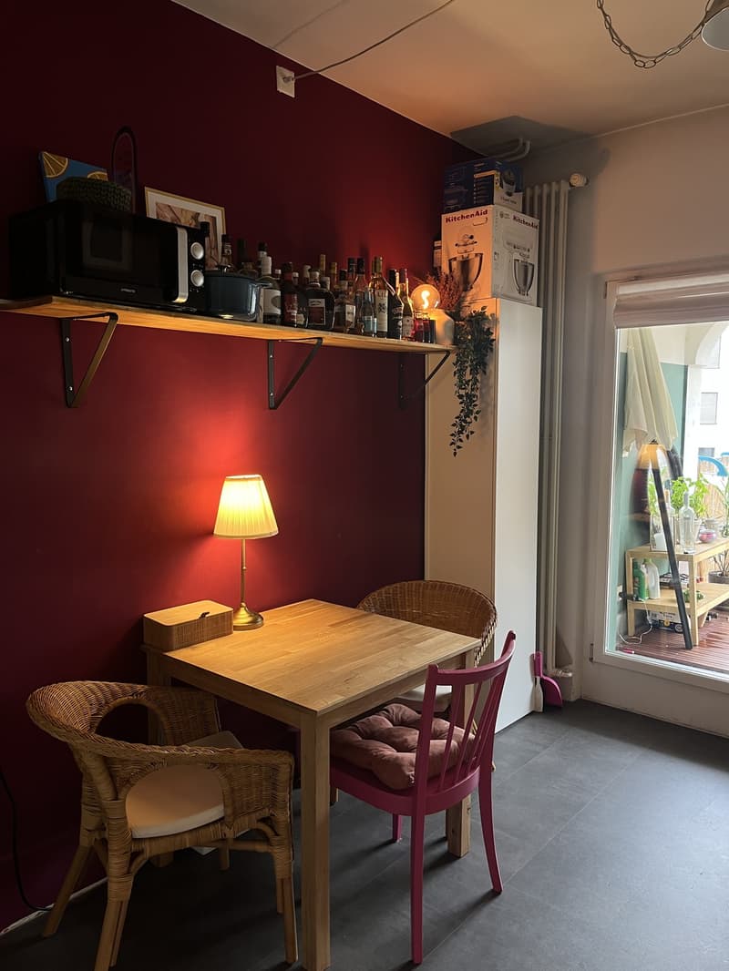 Möbliertes WG Zimmer in zentraler Altbauwohnung sucht Untermieter:in (6)
