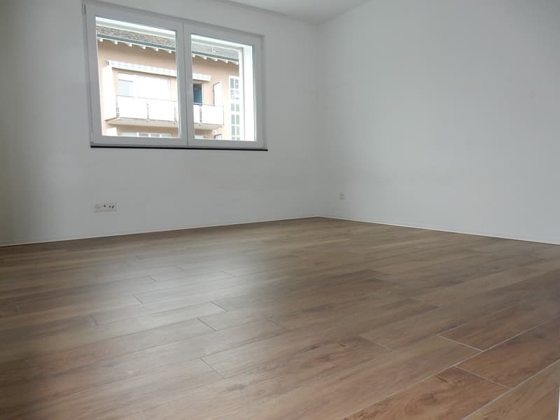 Moderne 3.5-Zimmer-Wohnung an zentraler Lage in Wettingen (3)