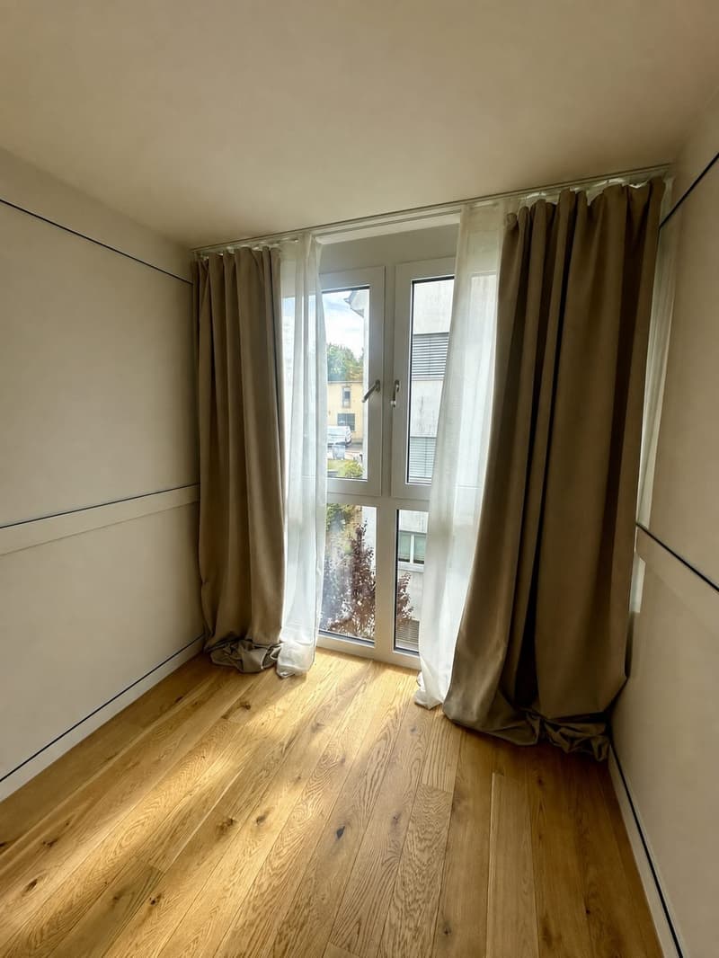 Möblierte 2.5-Zimmer-Wohnung in ruhiger Lage in Zürich Oerlikon zur Untermiete (2)