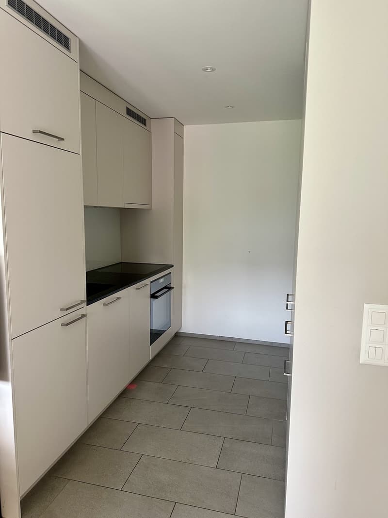 Möblierte 2.5-Zimmer-Wohnung in ruhiger Lage in Zürich Oerlikon zur Untermiete (6)