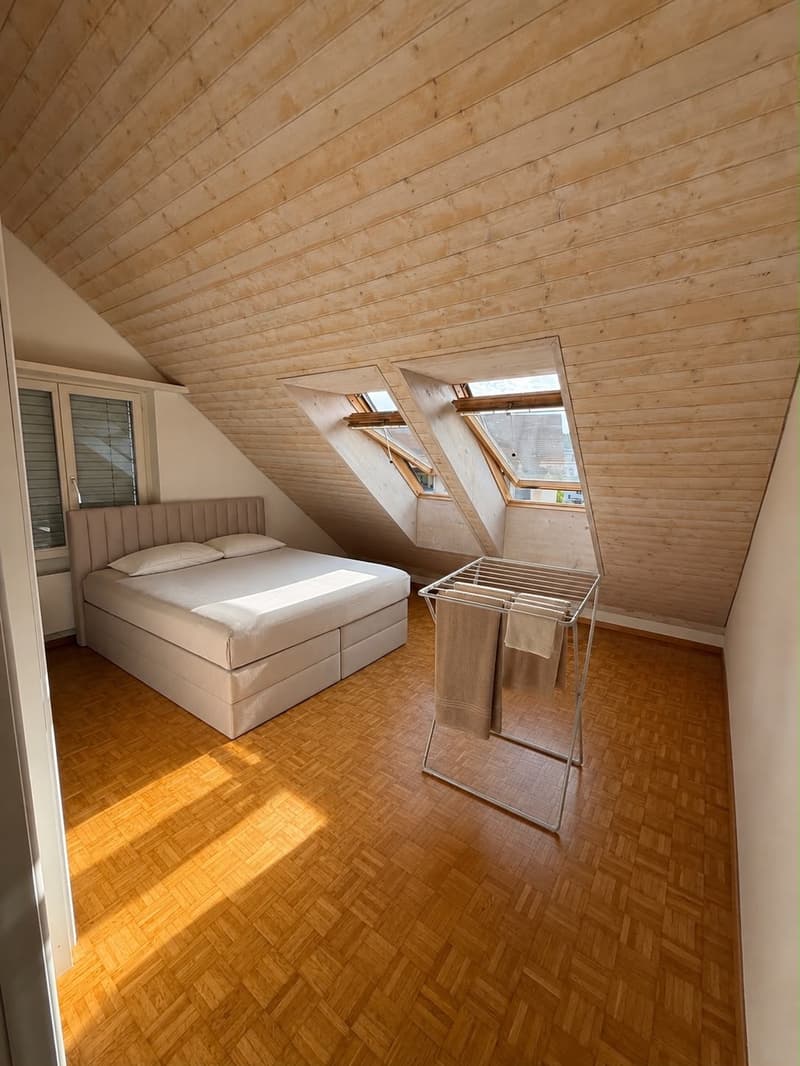 Charmante 2.5-Zimmer-Dachwohnung in Kloten - verfügbar ab 1. November 2026 (8)