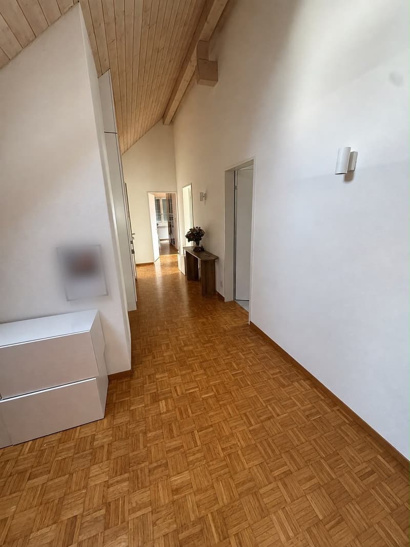 Charmante 2.5-Zimmer-Dachwohnung in Kloten - verfügbar ab 1. November 2026 (9)
