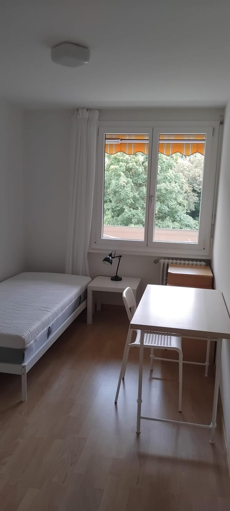 Möbliertes Zimmer mit Balkon & Waldblick in Rombach bei Aarau (7)
