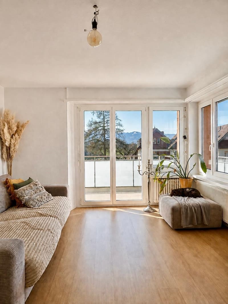 Helle, renovierte 3.5-Zimmer-Wohnung mit grossem Sonnenbalkon (1)