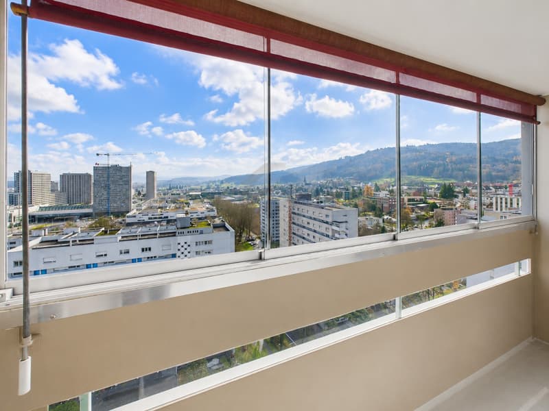 LICHTDURCHFLUTETE 4.5-ZIMMER-WOHNUNG MIT WEITSICHT (2)