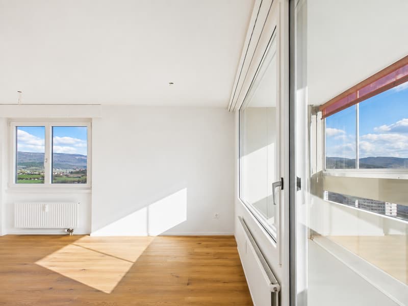 LICHTDURCHFLUTETE 4.5-ZIMMER-WOHNUNG MIT WEITSICHT (1)
