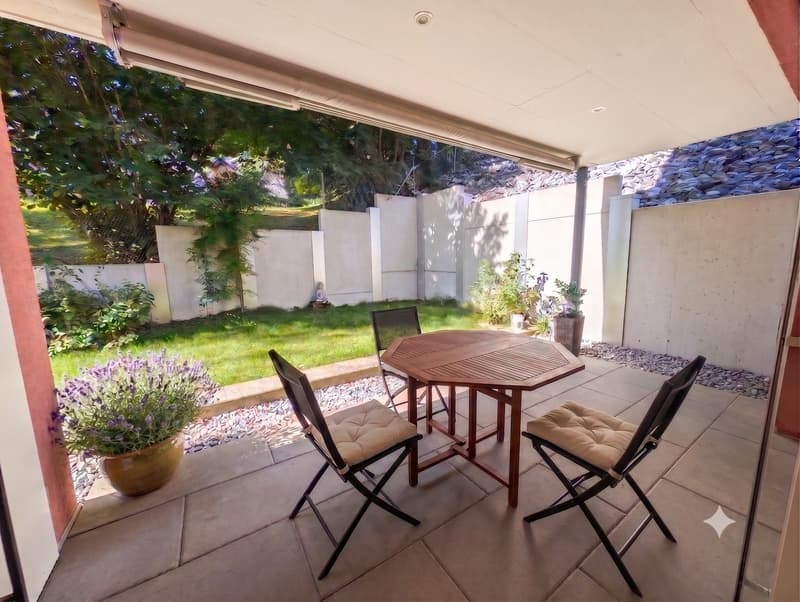 All Inclusive, Möbliertes Schmuckstück: Exklusive 2.5-Zimmer-Souterrainwohnung mit Terrasse und Privatgartenteil (5)
