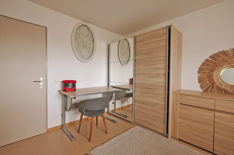 Ruhiges WG-Zimmer zu vermieten. (3)