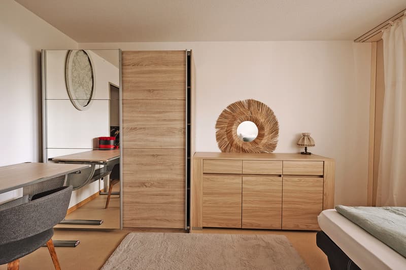 Ruhiges WG-Zimmer zu vermieten. (4)