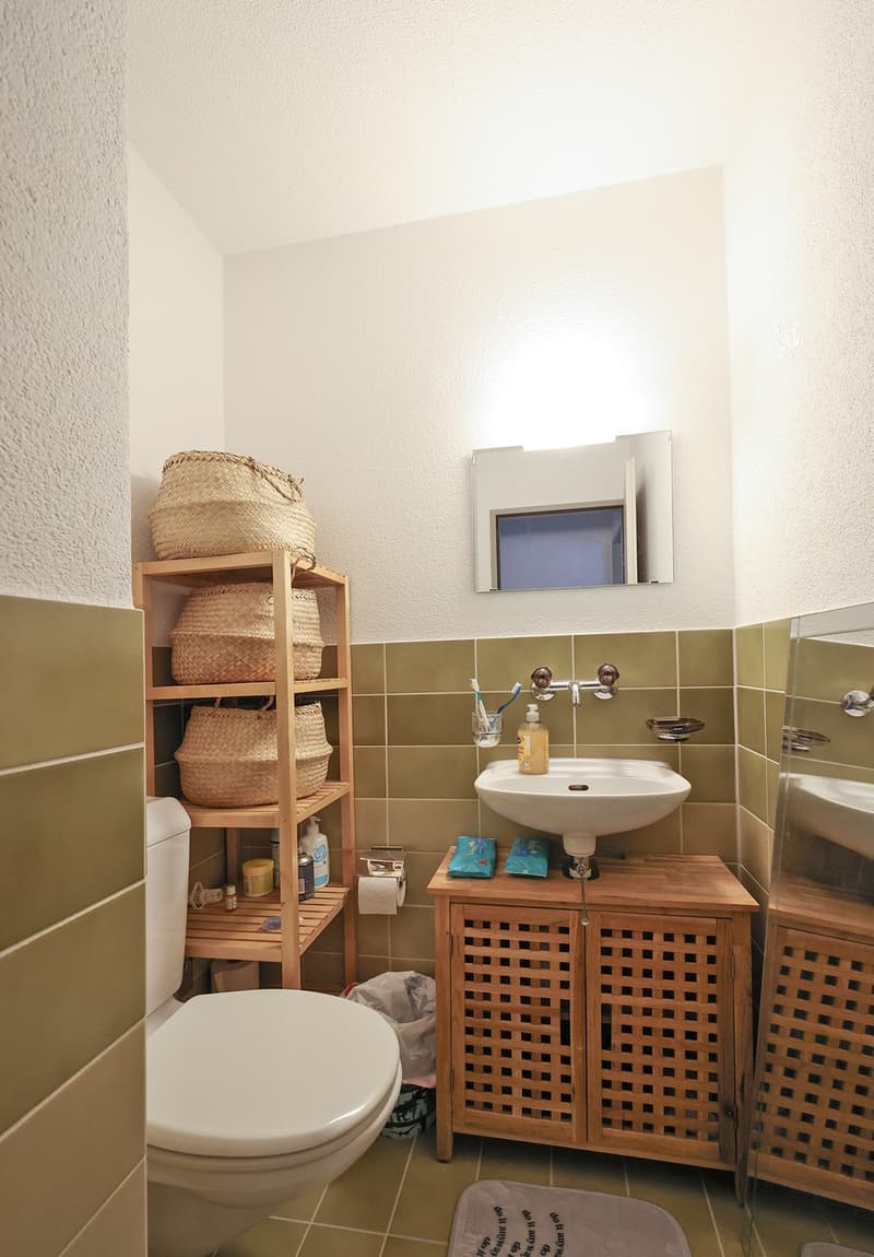 Ruhiges WG-Zimmer zu vermieten. (10)