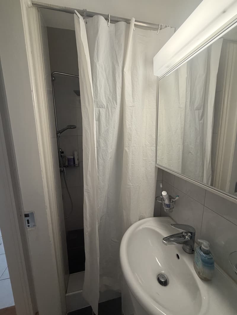 Room with a balcony - Seefeld - 500 m from Opernhaus (7)