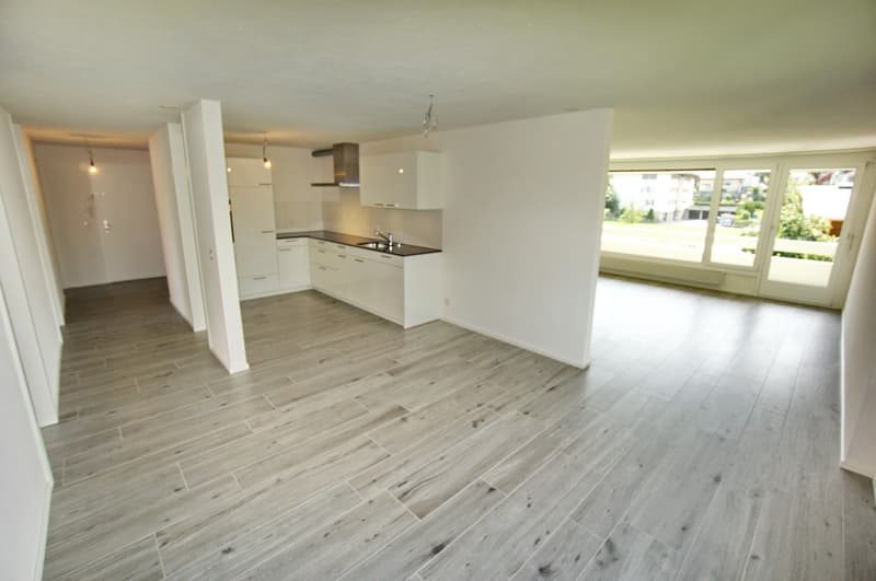 3.5 Zimmer Wohnung mit Sicht auf das Stockhorn (7)
