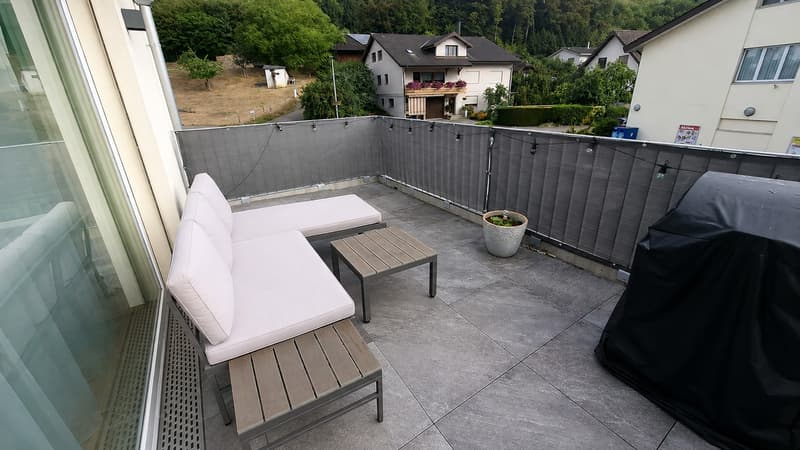 Moderne 2.5-Zimmer-Wohnung mit grossem Balkon in Schinznach-Bad (5)