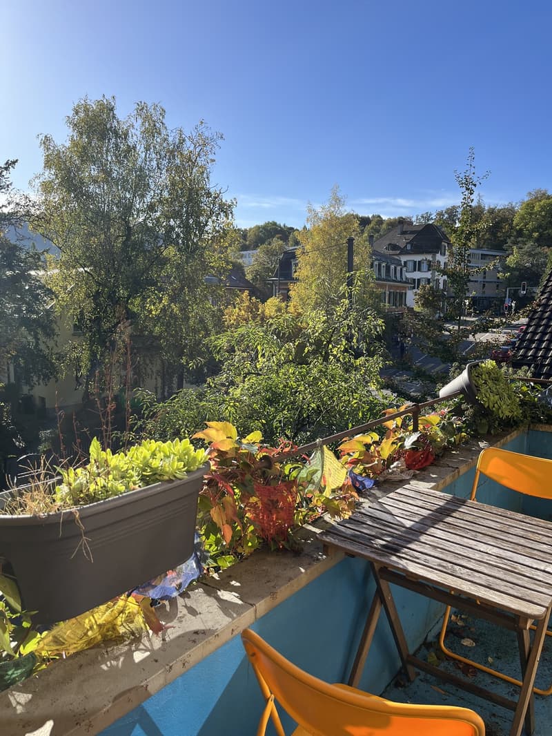 Grosses, schönes Zimmer mit eigenem Balkon in 3er-WG nähe Eigerplatz  Ab Anfang/spätestens Mitte September 2026 bis Januar/Februar 2027 (3)