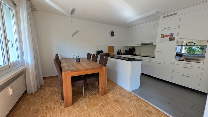 Familienfreundliche 4.5-Zimmer-Erdgeschosswohnung in Wädenswil (3)