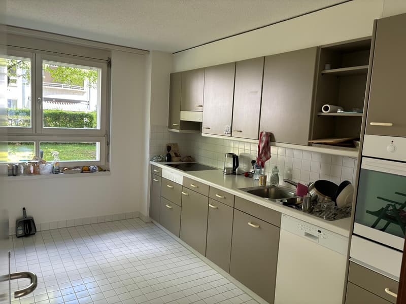 Room at Schwerzenbach train station (15 min to Zurich HB) (4)