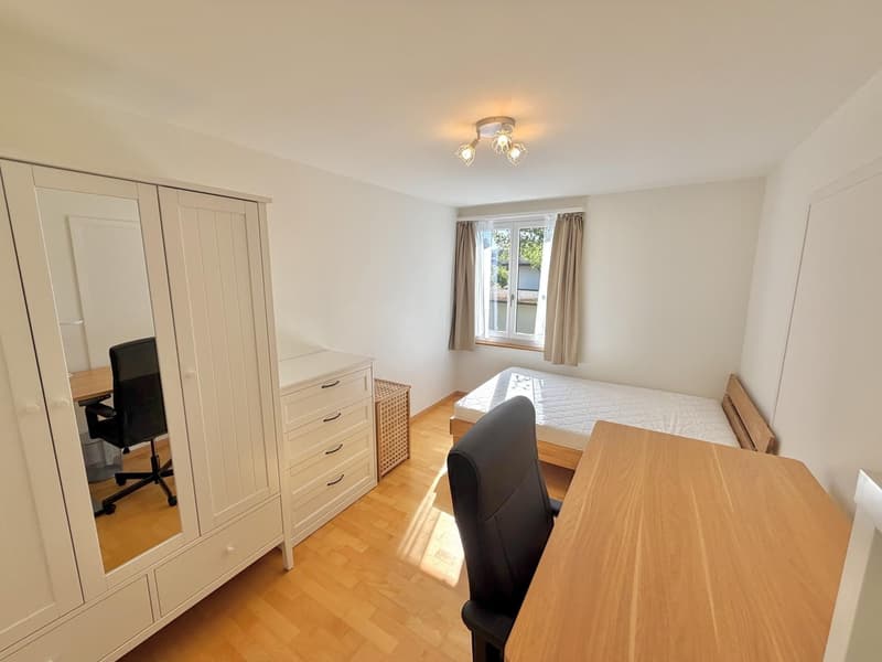 Grosses Zimmer in Gehdistanz zur ETH Hönggerberg :) (2)