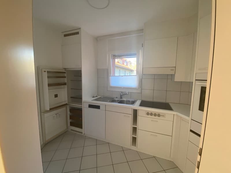 Helle 2,5-Zimmer-Wohnung mit Balkon und Weitsicht am Zürichberg (6)