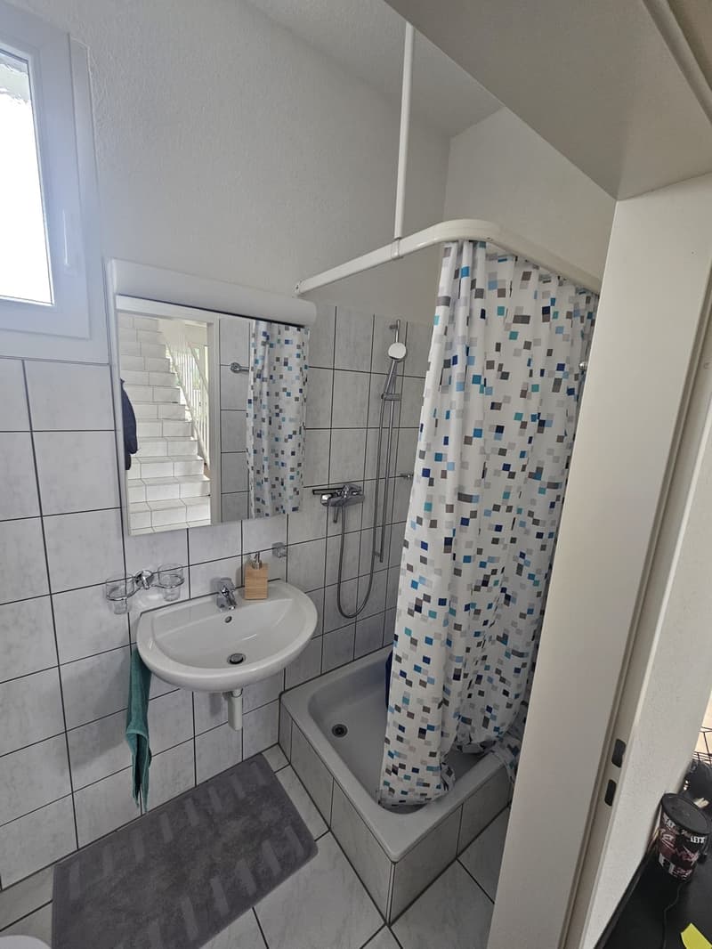 Charmante 3.5-Zimmer-Maisonette-Wohnung mit Balkon und Weitsicht in Zürich-Affoltern (9)