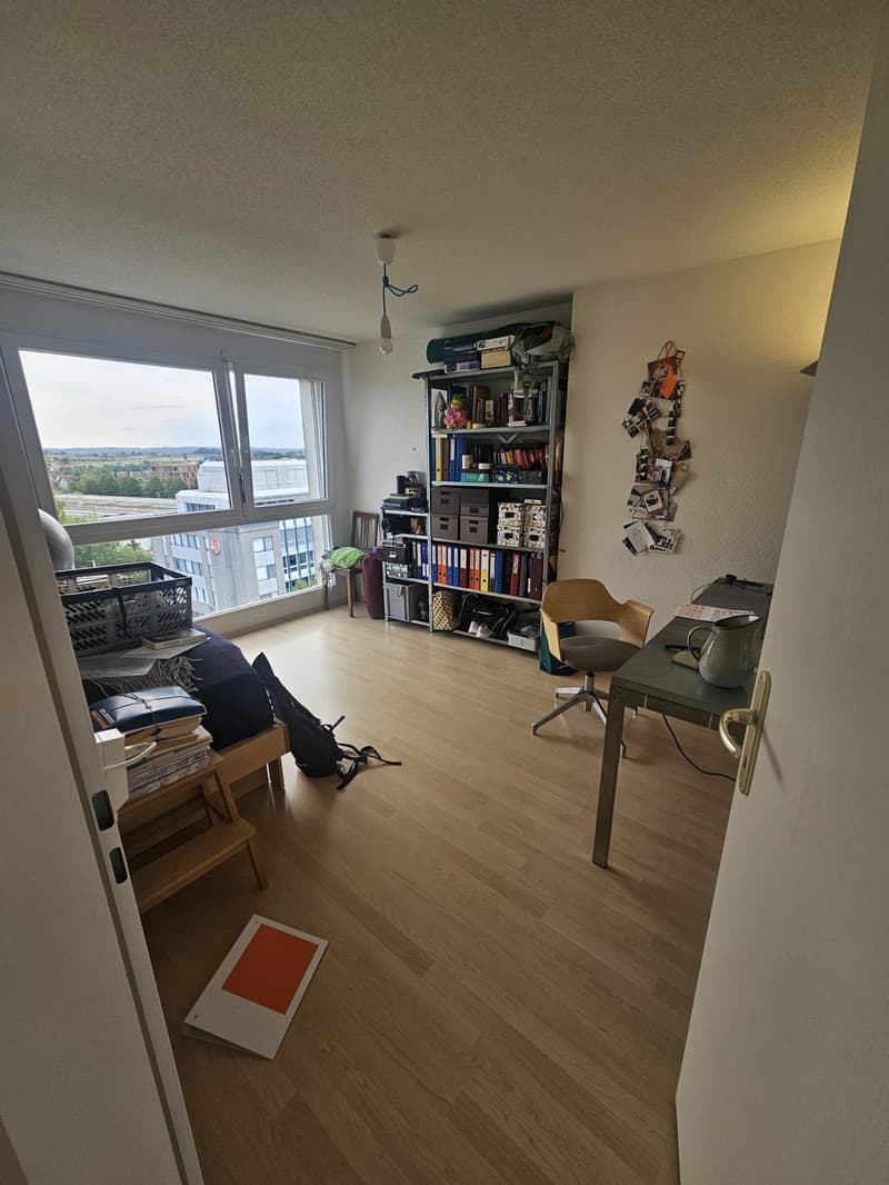 Charmante 3.5-Zimmer-Maisonette-Wohnung mit Balkon und Weitsicht in Zürich-Affoltern (3)