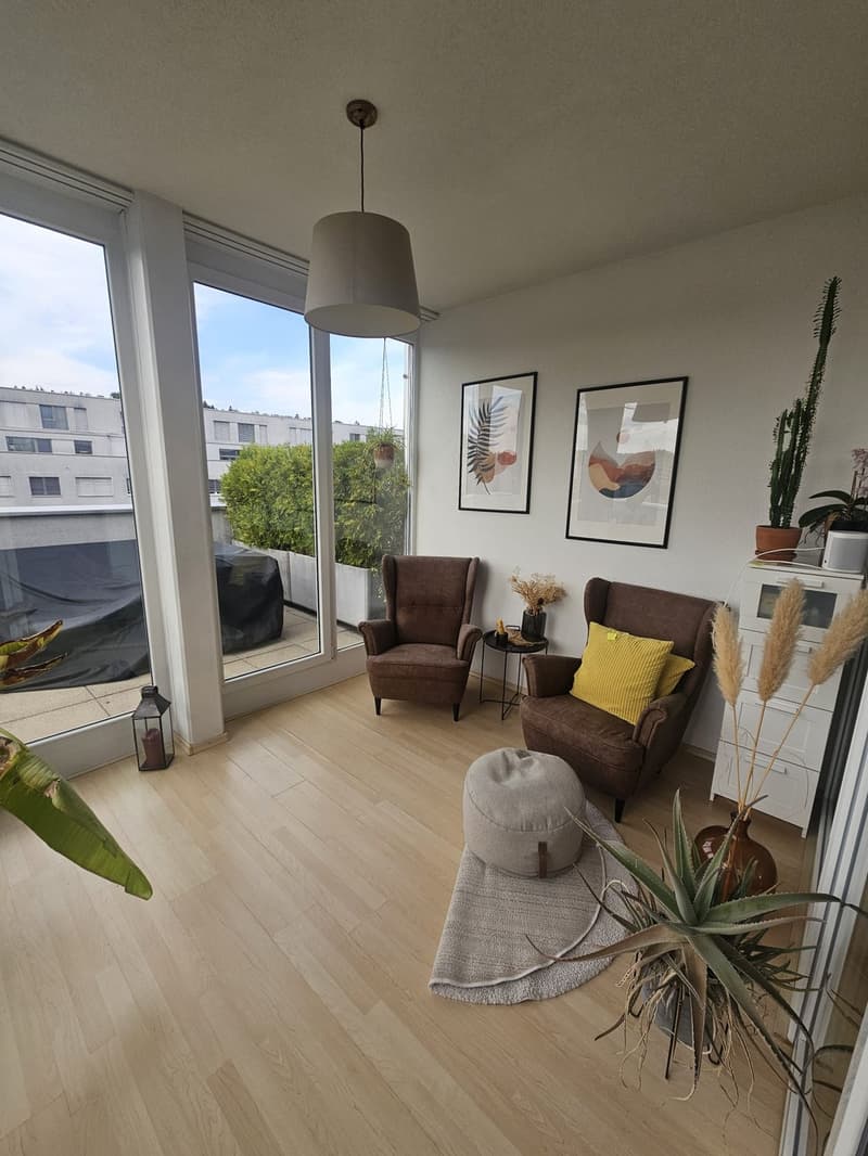 Charmante 3.5-Zimmer-Maisonette-Wohnung mit Balkon und Weitsicht in Zürich-Affoltern (11)
