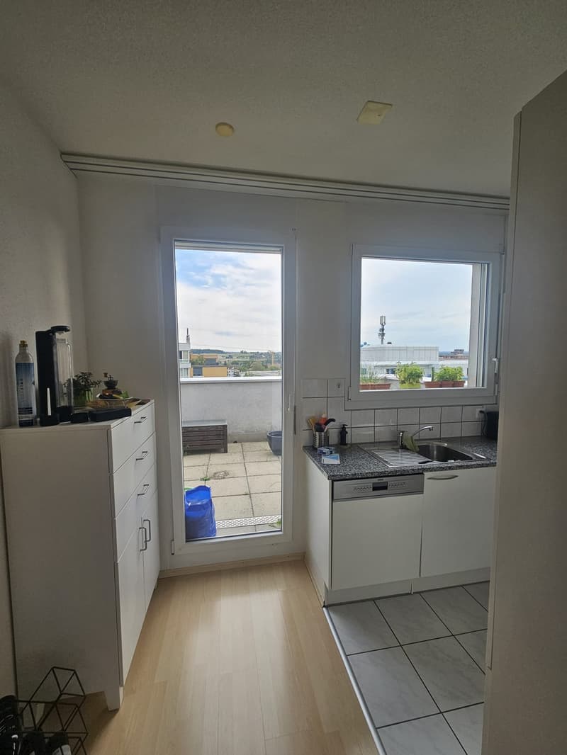 Charmante 3.5-Zimmer-Maisonette-Wohnung mit Balkon und Weitsicht in Zürich-Affoltern (13)