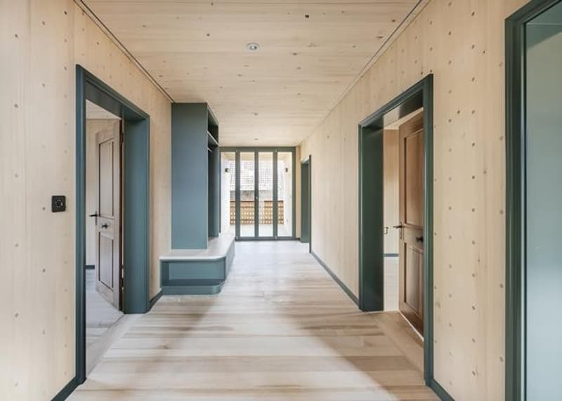 Attraktive 6.5-Zimmer-Maisonettewohnung mit Galerie, privatem Bauerngarten und 3 Parkplaetzen (10)