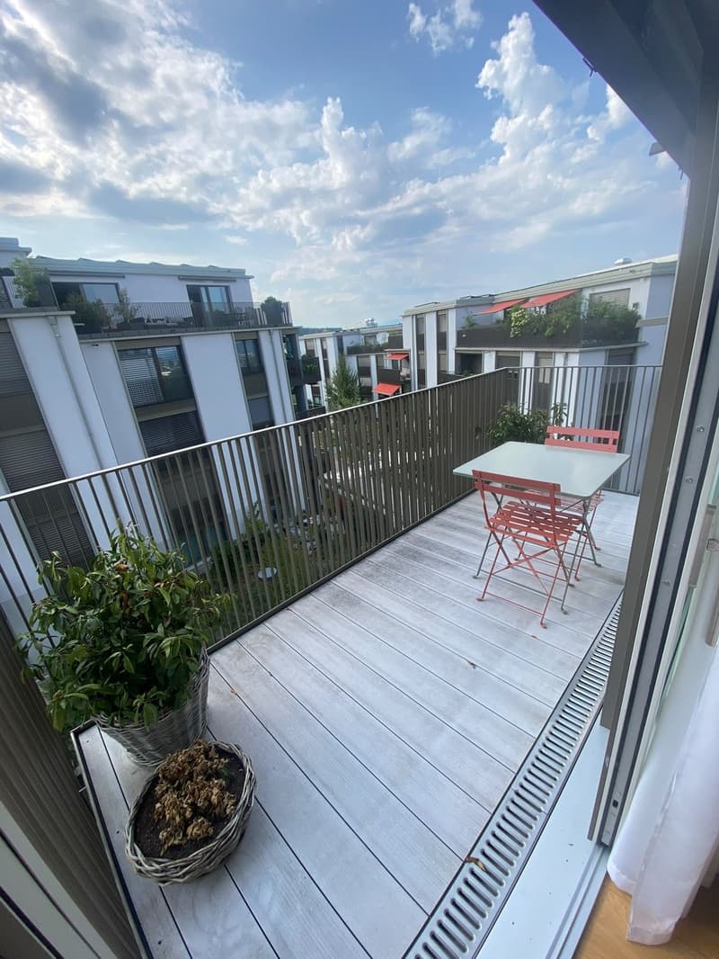 Untermiete helle und moderne 1.5 Zimmerwohnung in Witikon (2)