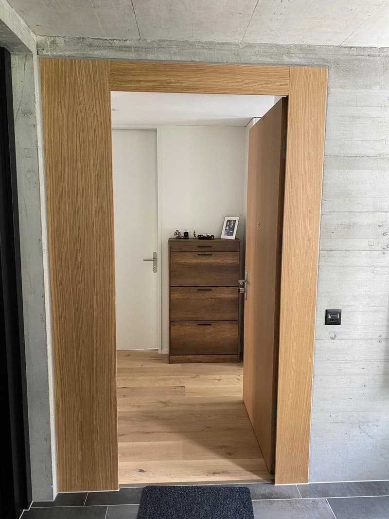Modern & Sunny 2.5-Room Apartment in Wipkingen Close to the Limmat (7)