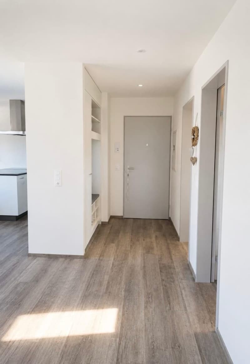 Attiko helle und grosszügige Wohnung ideal für alle, die Ruhe und Natur lieben. (1)