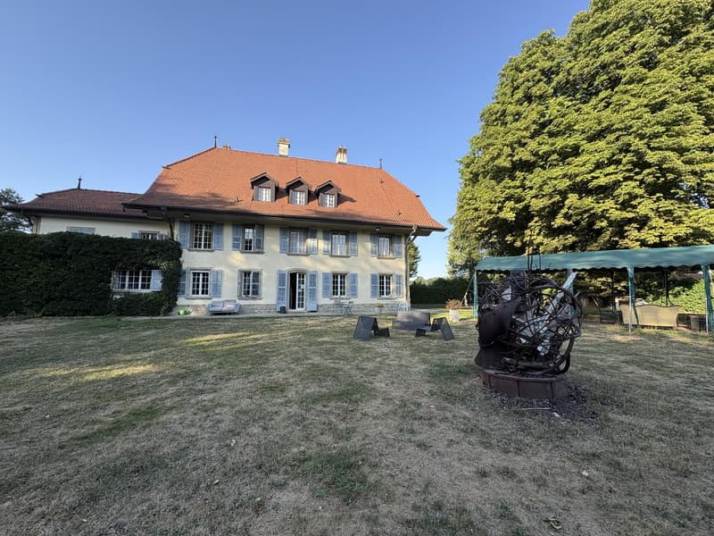 Chambre de caractère- 40 m² - salle de bain privative dans un Château (2)