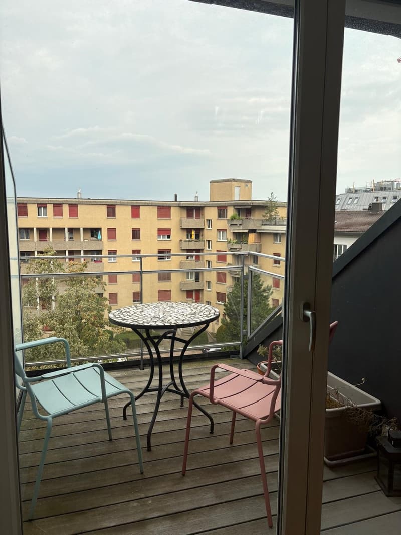 Grosszügige 2.5-Zimmer-Maisonettewohnung in Zürich Oerlikon (7)