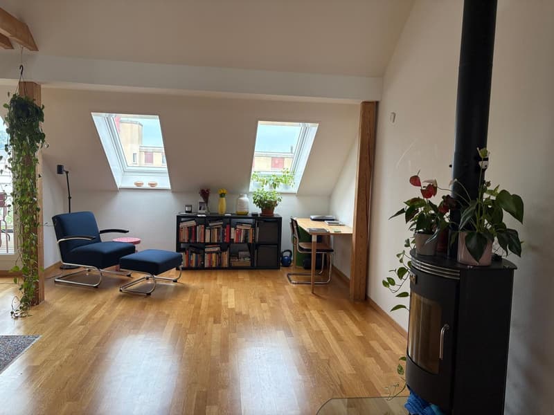 Grosszügige 2.5-Zimmer-Maisonettewohnung in Zürich Oerlikon (3)