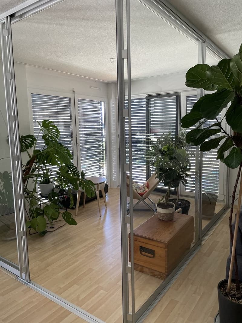 Helle 3.5-Zimmer-Wohnung in Zürich-Seebach 84 m² mit Wintergarten (1)