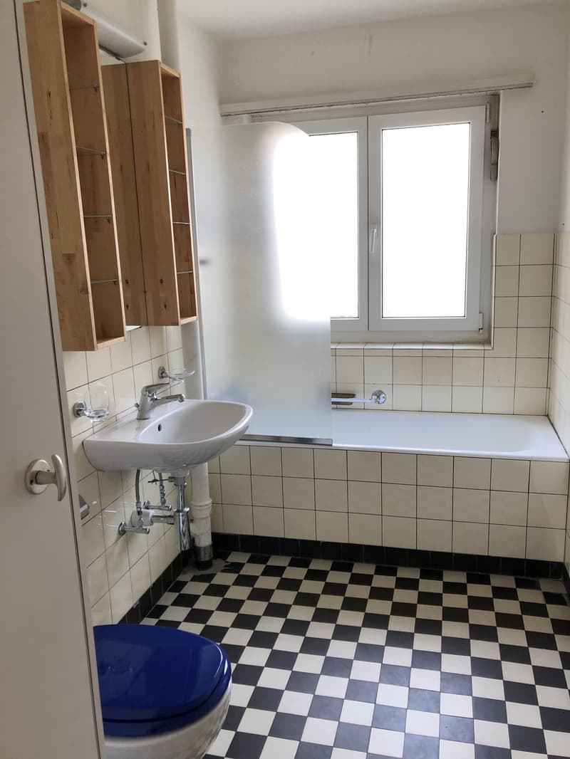 Schöne grosse 4 zimmer per 1.9.26 (2)