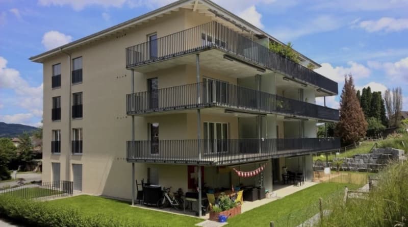 Gut gelegene 3.5 Zimmer-Attikawohnung mit eigenem Waschturm (2)