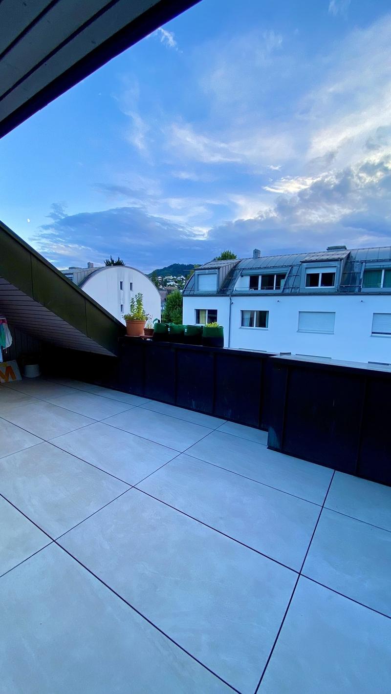 Immediately Available Beautiful Attic Apartment (2)