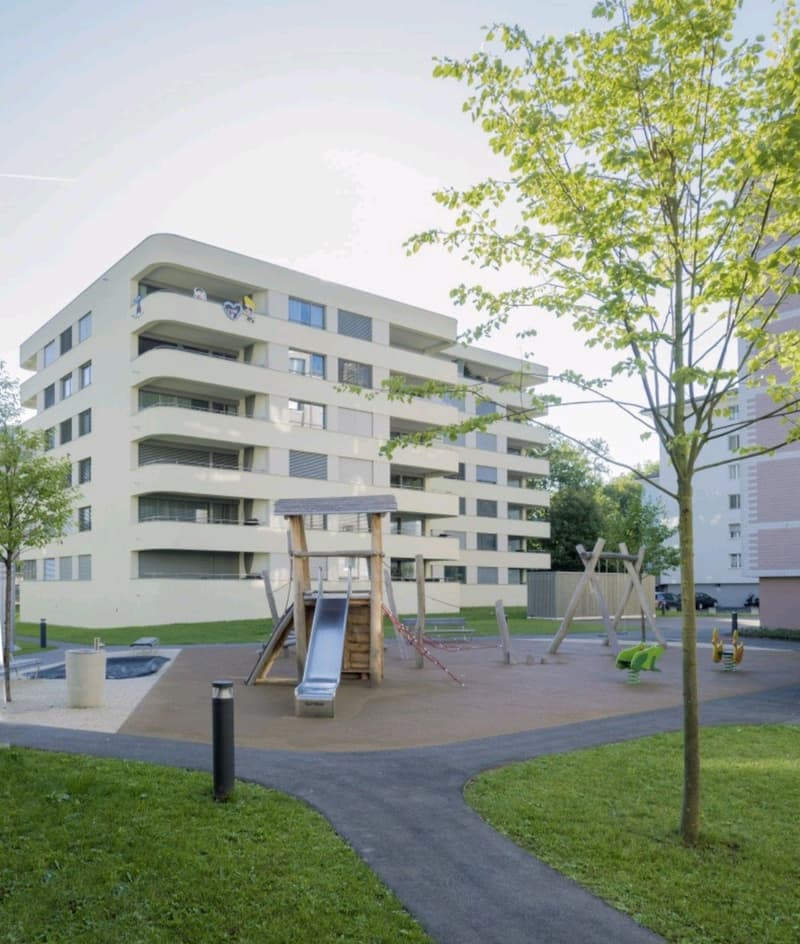 Wunderschöne ruhige 3 1/2-Zimmerwohnung mit Eigentumsstandard (3)