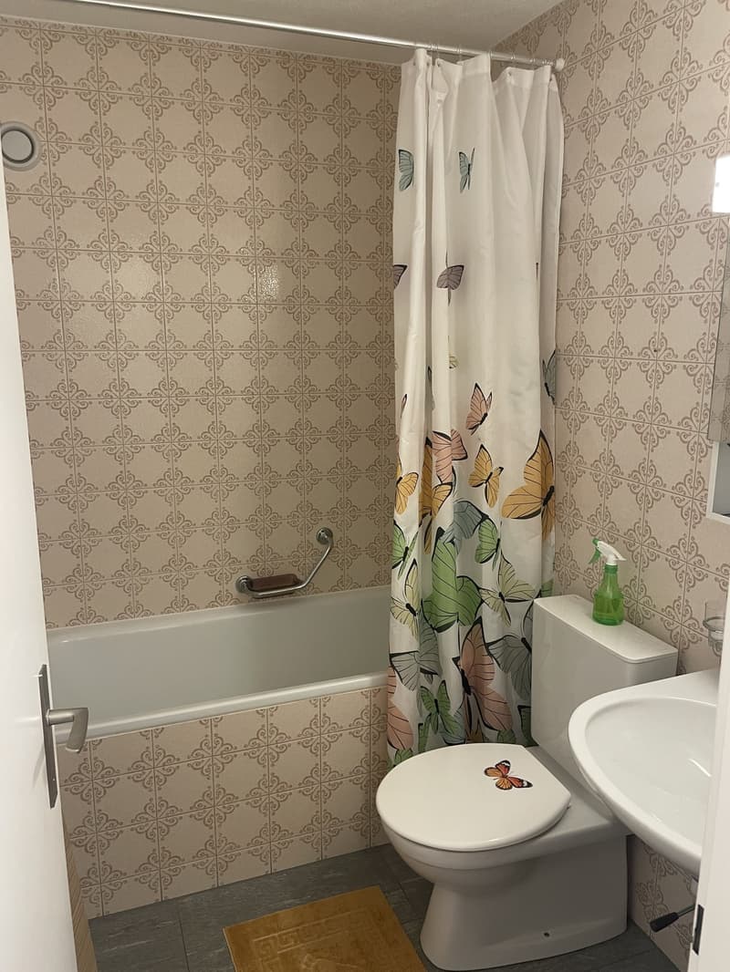 Grosszügige 1.5 Zimmerwohnung (2)