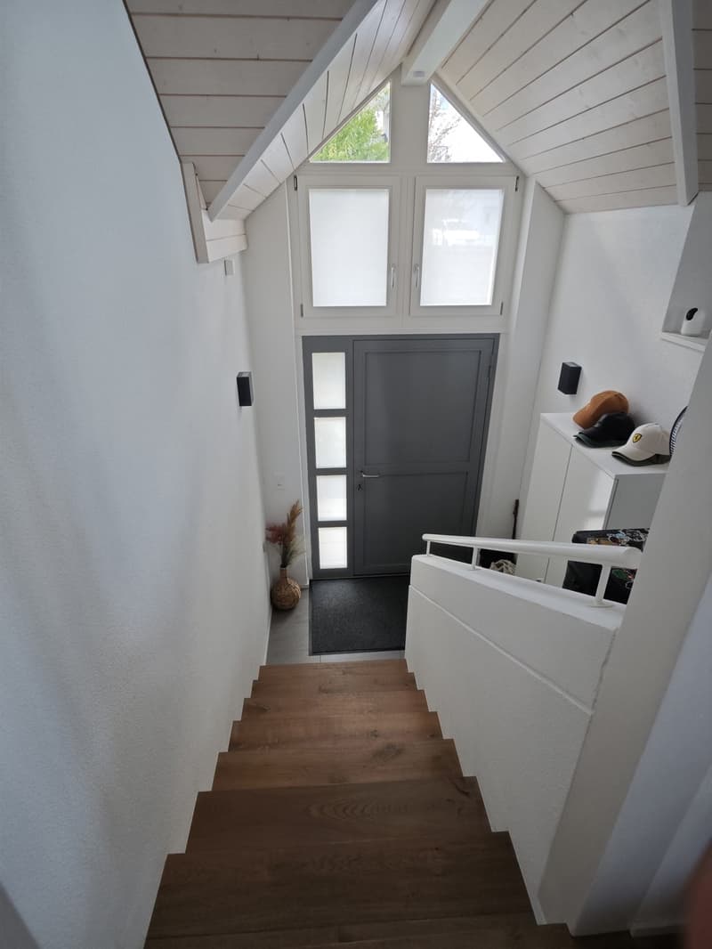 Wohnen wie im eigenen Haus: Stilvolle, möblierte 93m² Dachwohnung mit hohem Dach (befristet 2 Jahre) (5)