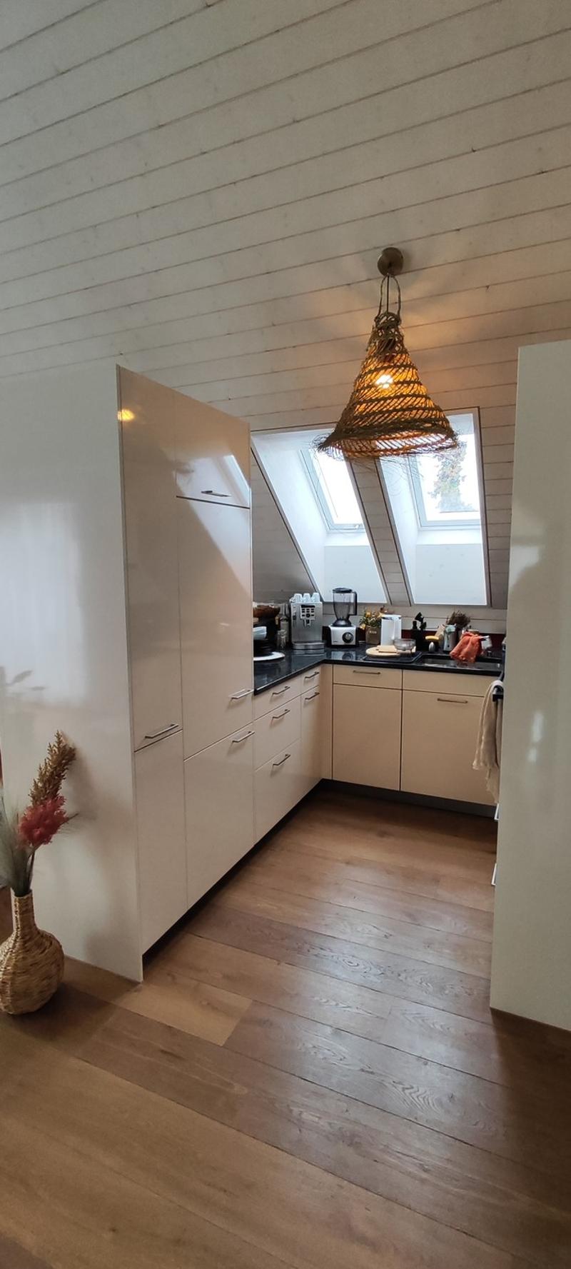 Wohnen wie im eigenen Haus: Stilvolle, möblierte 93m² Dachwohnung mit hohem Dach (befristet 2 Jahre) (6)