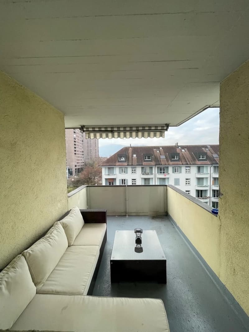 Helle 2-Zimmer-Wohnung mit Balkon und schöner Aussicht in Zürich 8004 (6)