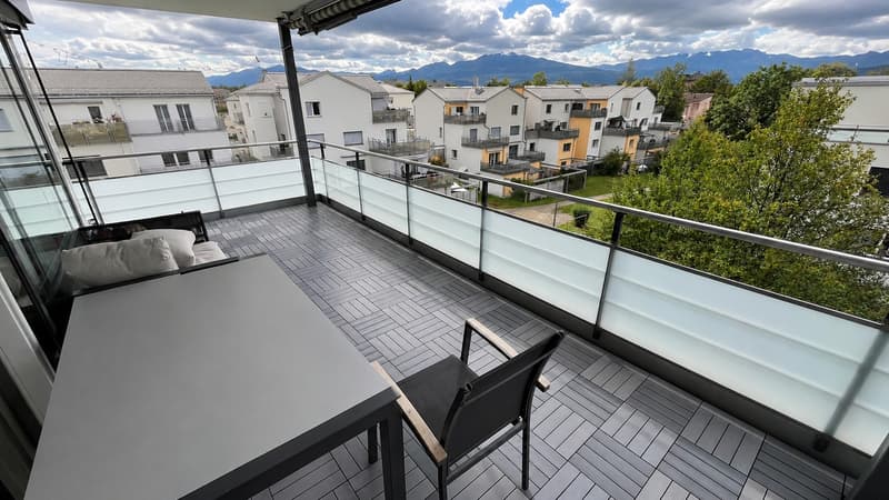 5.5-Zimmer 122 m² - Grosszügige, helle Wohnung mit Balkon und Weitsicht (CHF 2'955 - ausserordentlicher Weggang Mieter) (4)