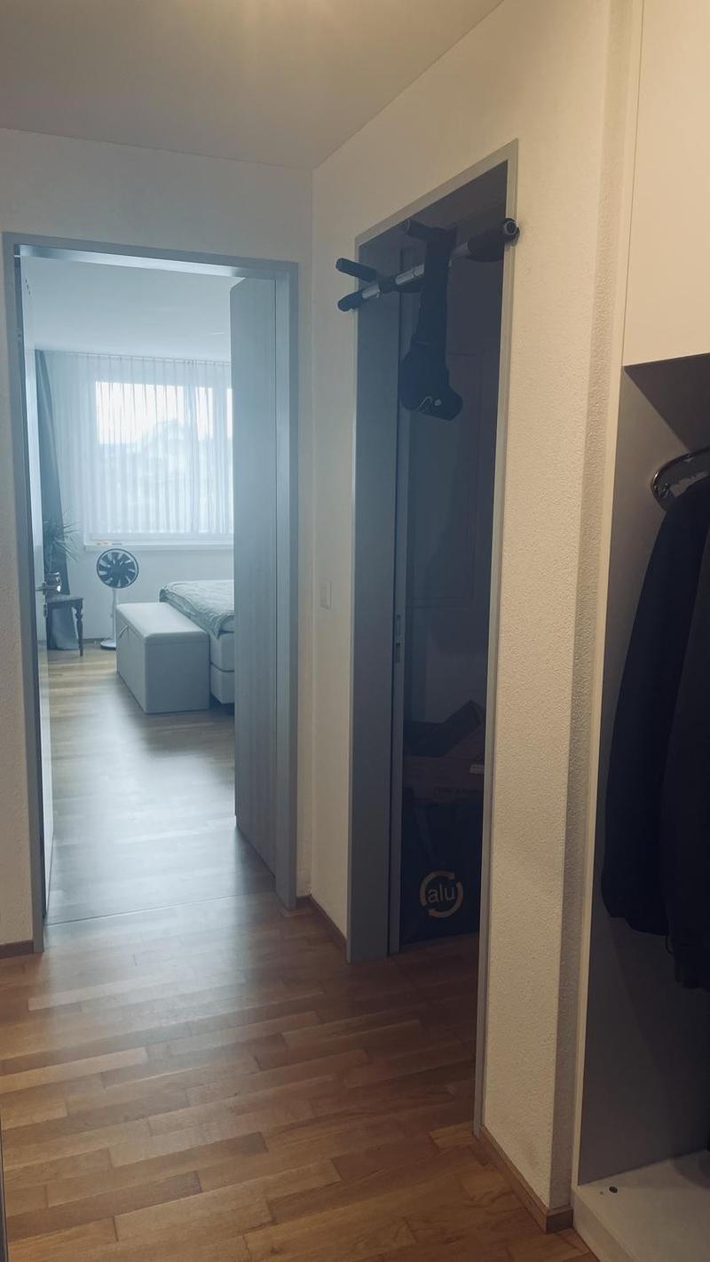 Helle 3.5-Zimmer-Wohnung mit grossem Balkon und eigenem Waschturm in Obfelden (9)