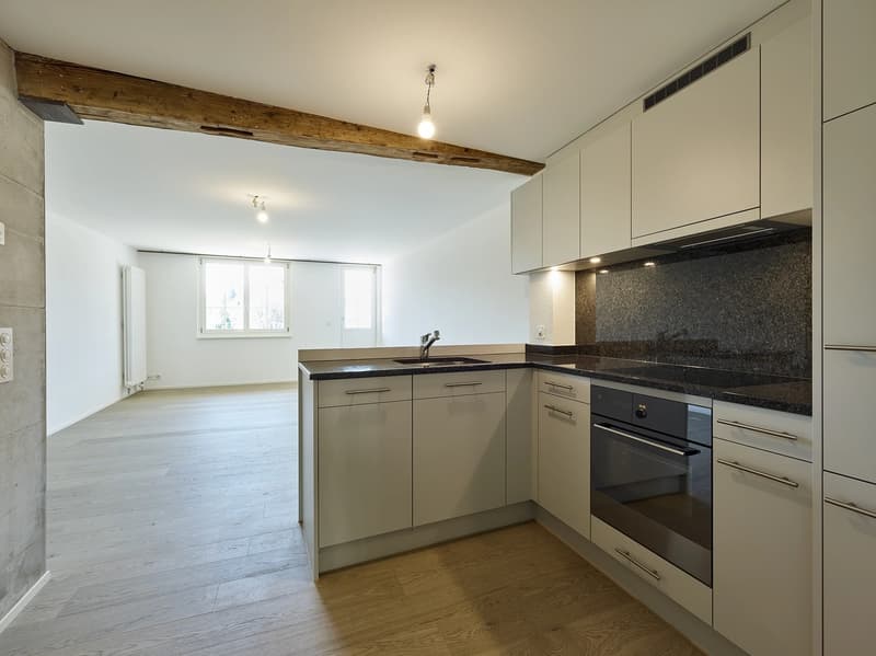 Charmante Altbauwohnung mit Balkon (1)