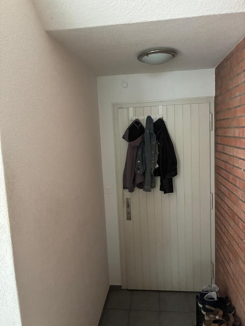 1.5-room apartment (40 sqm) next to Kreuzplatz - 10 min walk to Stadelhofen (11)